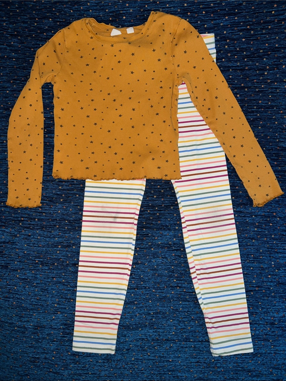 Cat & Jack striped leggings and GAP Mustard Star Long-Sleeve Top outfit size 7/8
